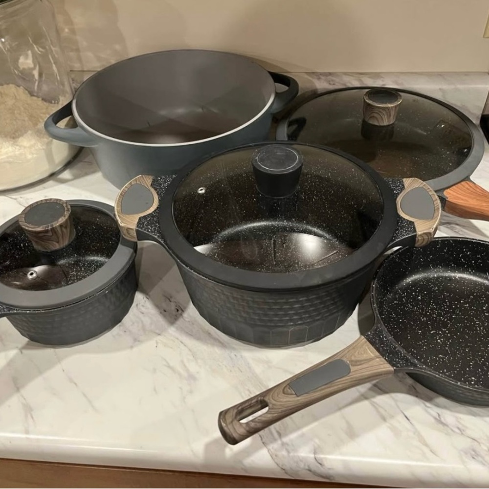 Non-Stick Cookware Set D&W- Black and Gray